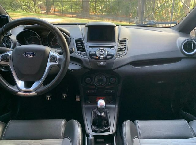 2014 Ford Fiesta 5dr Hatchback ST - 22938508 - 4