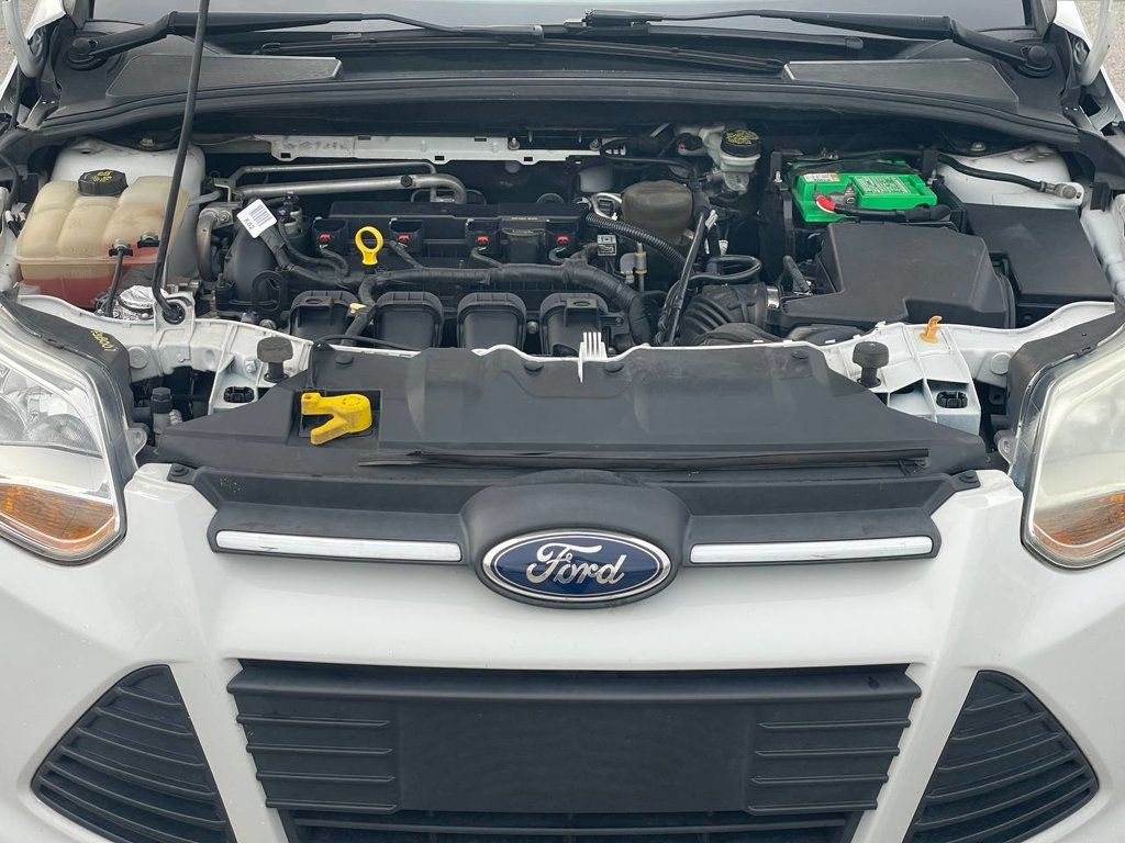 2014 Ford Focus SE photo 22