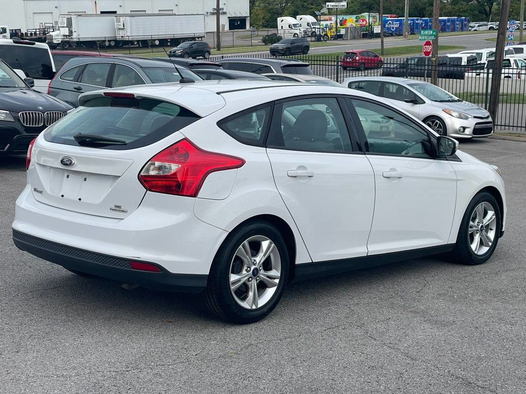 2014 Ford Focus SE photo 6