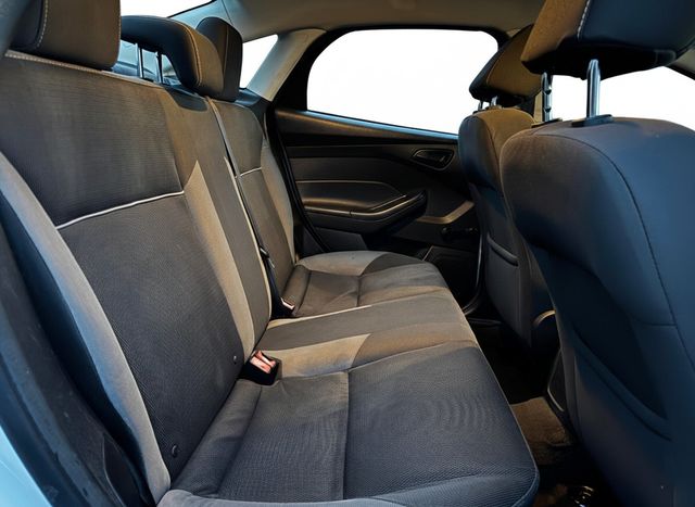 2014 Ford Focus 4dr Sedan S - 22976570 - 11