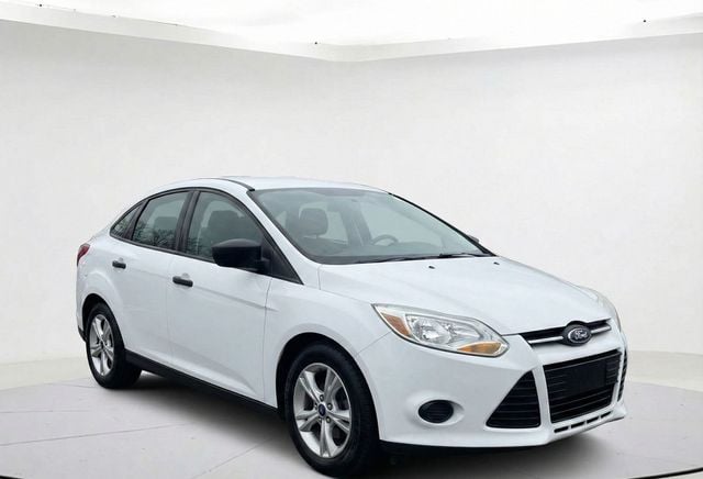2014 Ford Focus 4dr Sedan S - 22976570 - 2