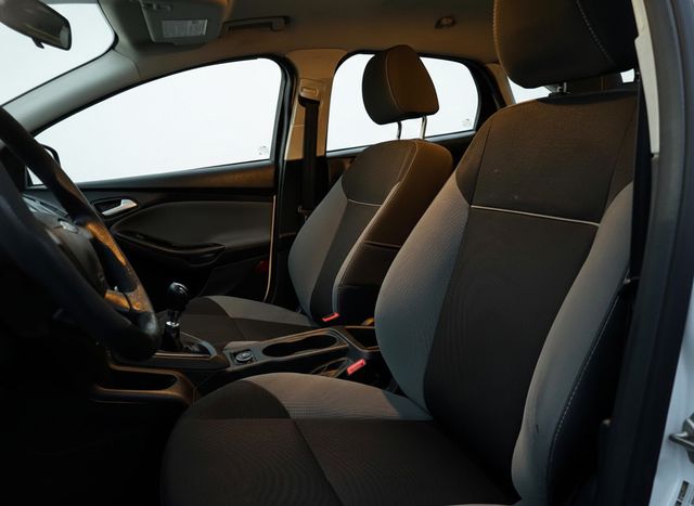 2014 Ford Focus 4dr Sedan S - 22976570 - 8