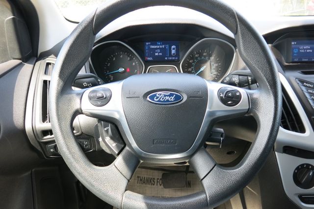 2014 Ford Focus 4dr Sedan SE - 23040925 - 24