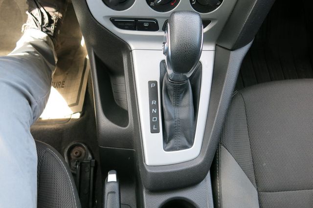 2014 Ford Focus 4dr Sedan SE - 23040925 - 29