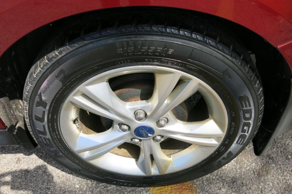 2014 Ford Focus 4dr Sedan SE - 23040925 - 32