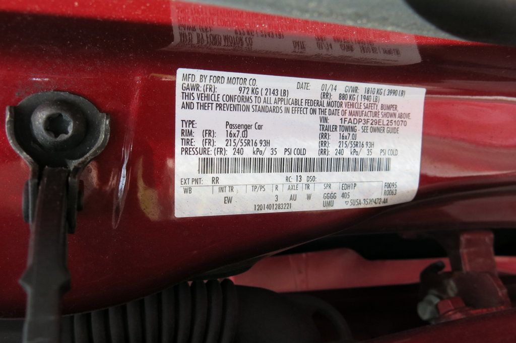 2014 Ford Focus 4dr Sedan SE - 23040925 - 35