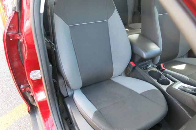 2014 Ford Focus 4dr Sedan SE - 23040925 - 41