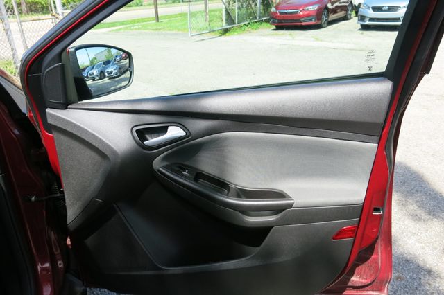2014 Ford Focus 4dr Sedan SE - 23040925 - 47