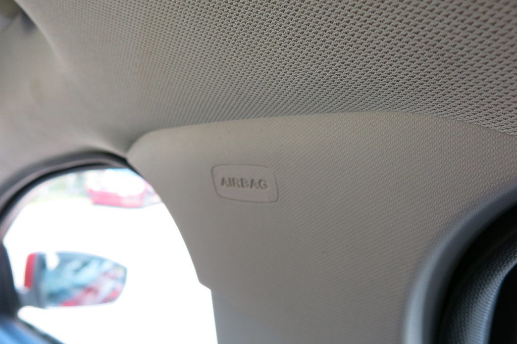 2014 Ford Focus 4dr Sedan SE - 23040925 - 56