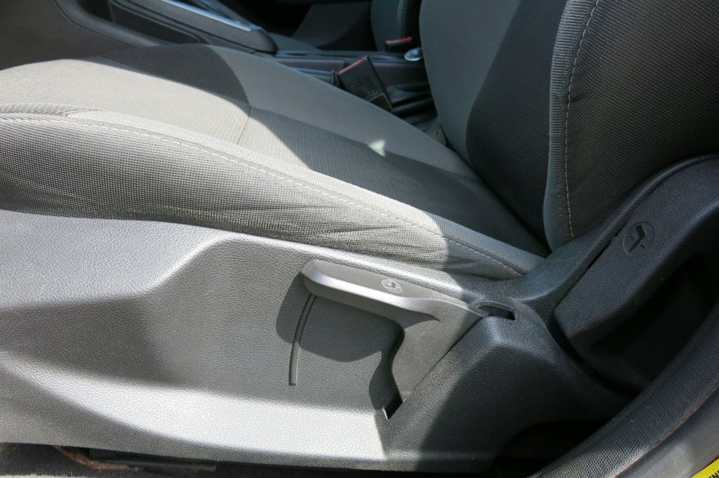2014 Ford Focus 4dr Sedan SE - 23040925 - 59