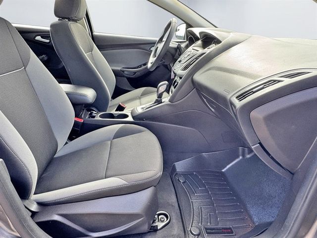 2014 Ford Focus 4dr Sedan SE - 23020496 - 19