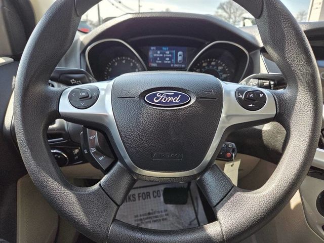 2014 Ford Focus 4dr Sedan SE - 23000589 - 22
