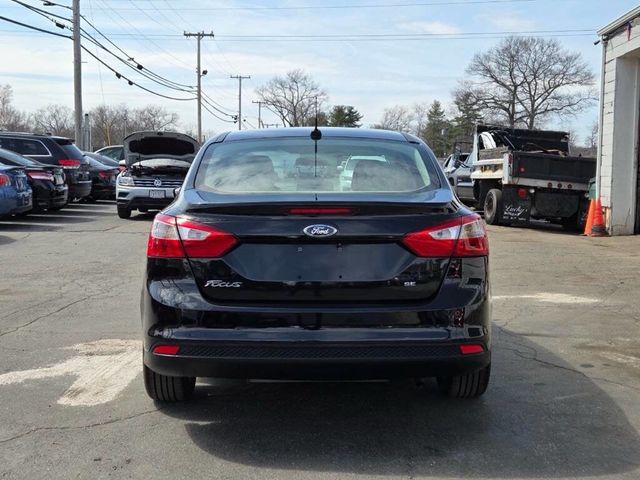 2014 Ford Focus 4dr Sedan SE - 23000589 - 3
