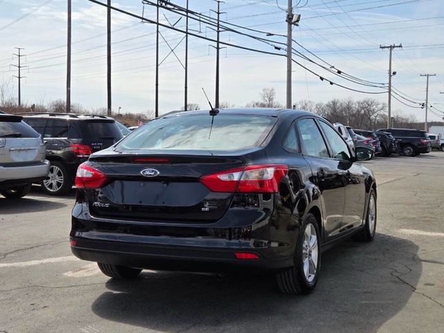 2014 Ford Focus 4dr Sedan SE - 23000589 - 4