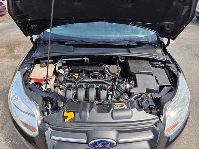 2014 Ford Focus 4dr Sedan SE - 23000589 - 8
