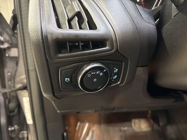 2014 Ford Focus 4dr Sedan SE - 22982966 - 12