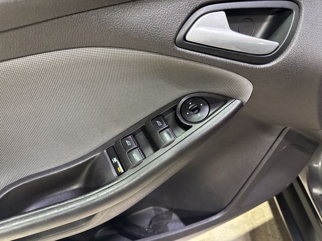 2014 Ford Focus 4dr Sedan SE - 22982966 - 21