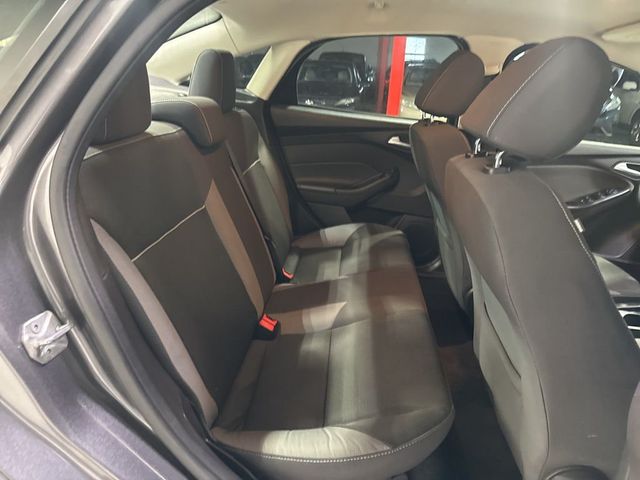 2014 Ford Focus 4dr Sedan SE - 22982966 - 28