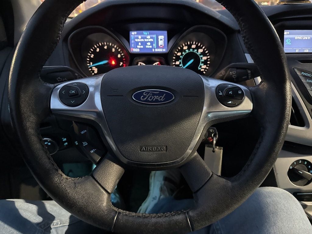 2014 Ford Focus 4dr Sedan SE - 22985694 - 9