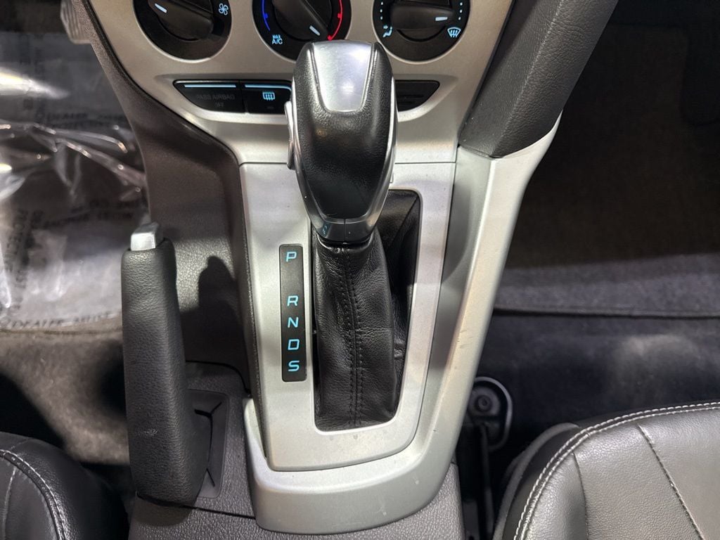 2014 Ford Focus 4dr Sedan SE - 22985694 - 18