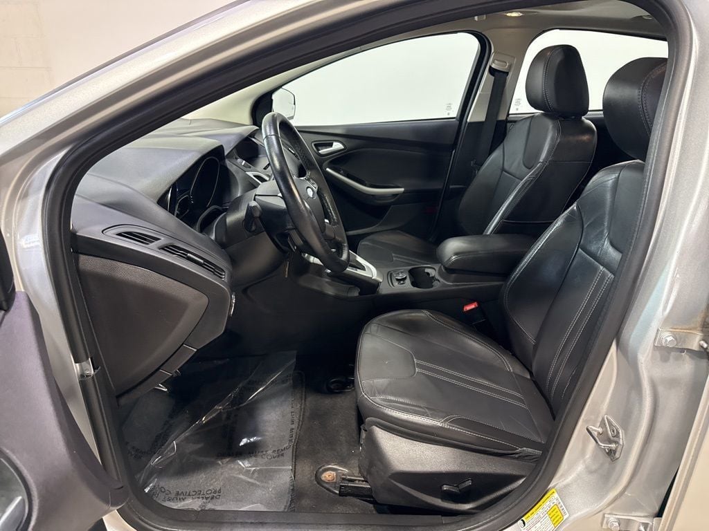 2014 Ford Focus 4dr Sedan SE - 22985694 - 21