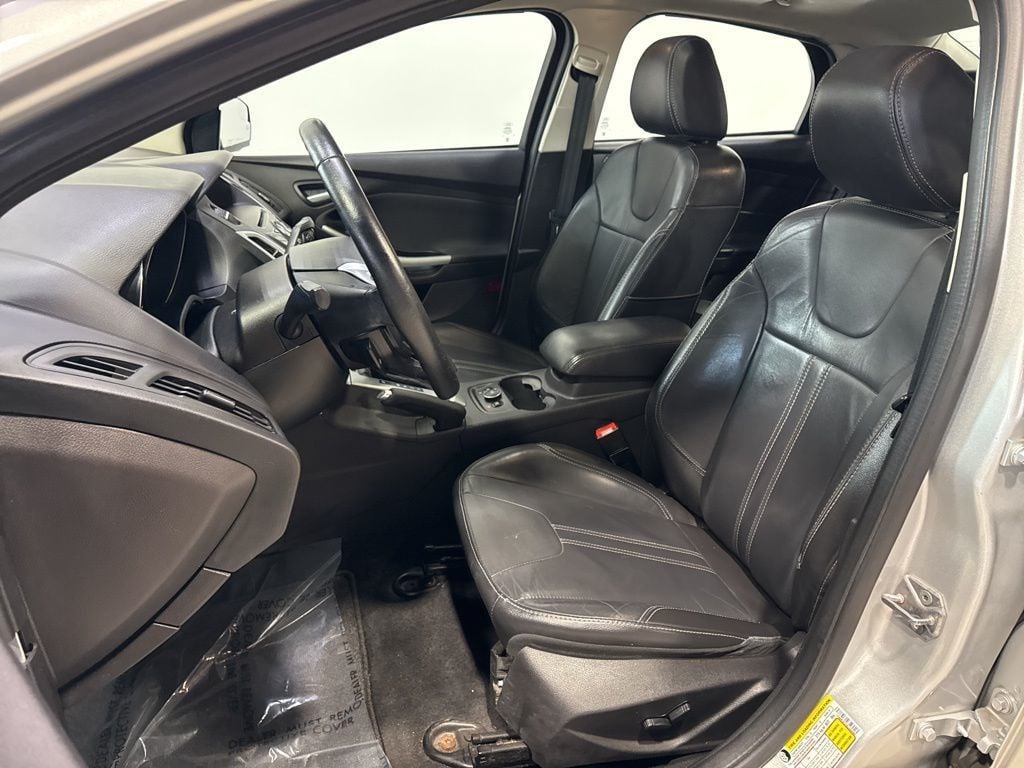 2014 Ford Focus 4dr Sedan SE - 22985694 - 22