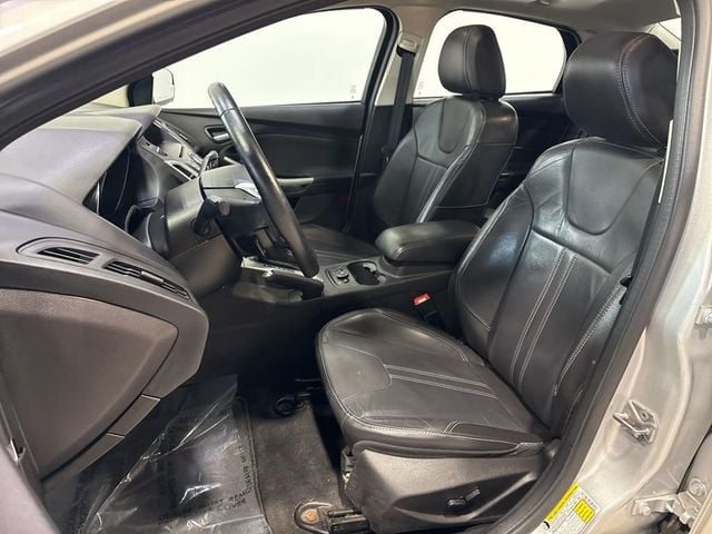 2014 Ford Focus 4dr Sedan SE - 22985694 - 22