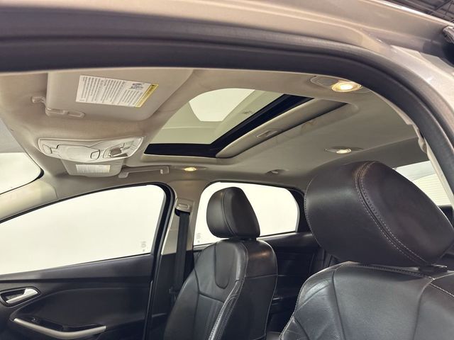 2014 Ford Focus 4dr Sedan SE - 22985694 - 26