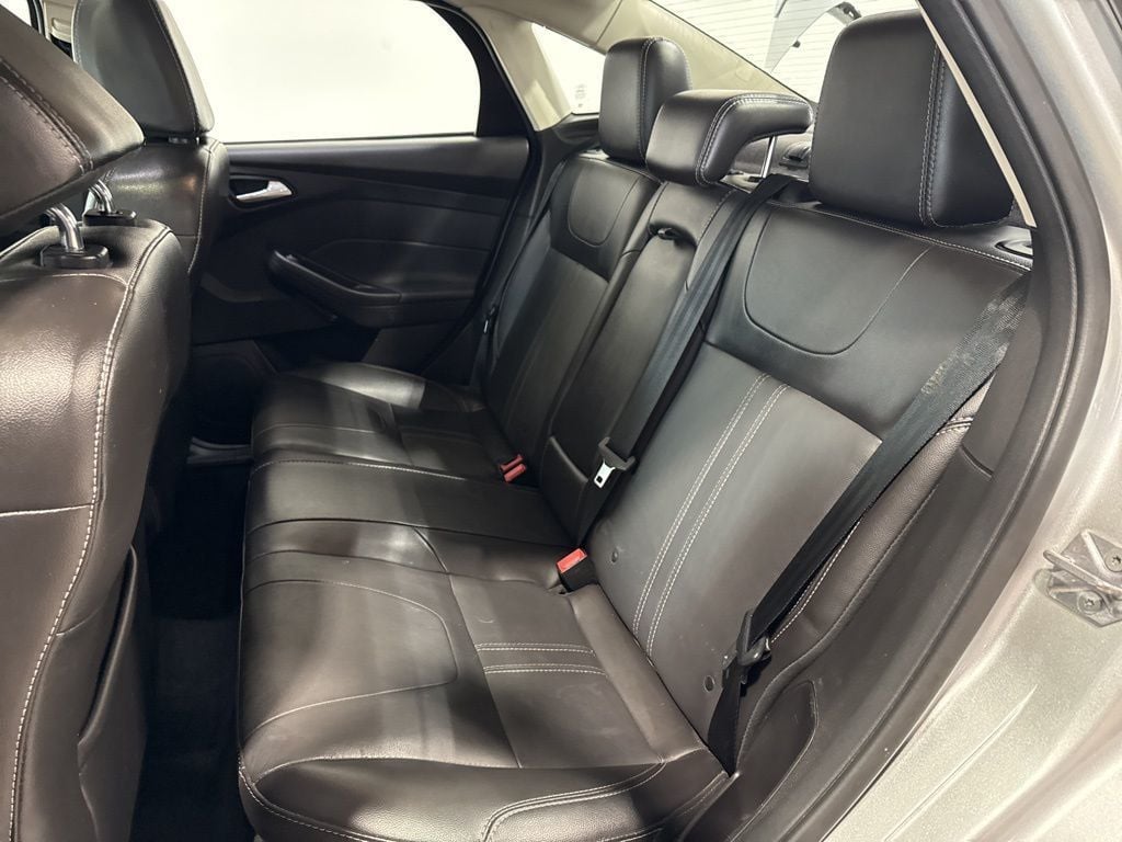 2014 Ford Focus 4dr Sedan SE - 22985694 - 30
