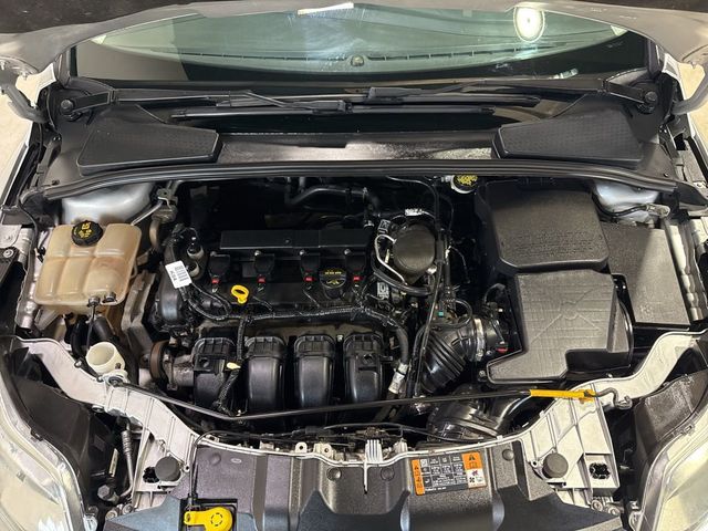 2014 Ford Focus 4dr Sedan SE - 22985694 - 42