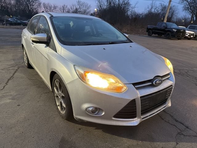 2014 Ford Focus 4dr Sedan SE - 22985694 - 5