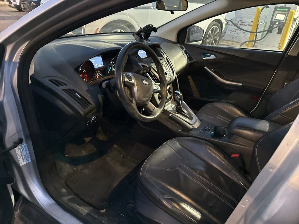 2014 Ford Focus 4dr Sedan SE - 22985694 - 6