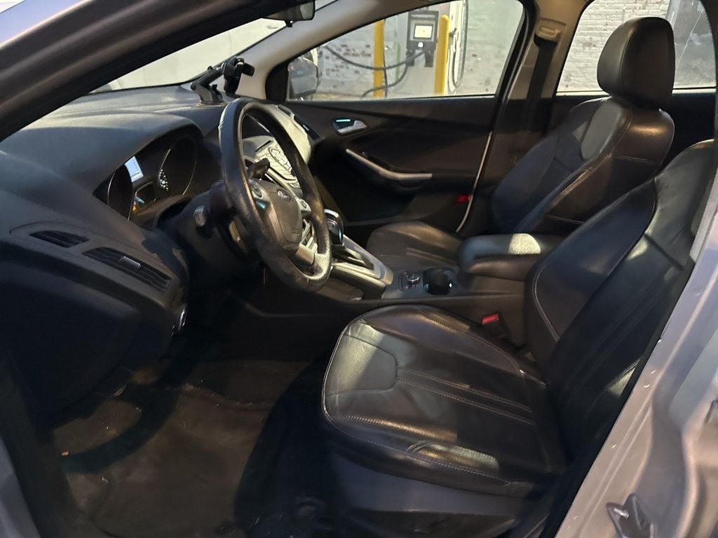 2014 Ford Focus 4dr Sedan SE - 22985694 - 7