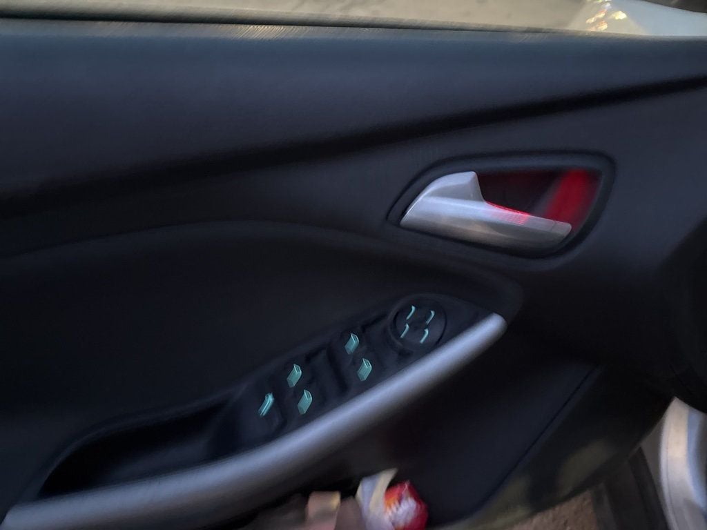 2014 Ford Focus 4dr Sedan SE - 22985694 - 8