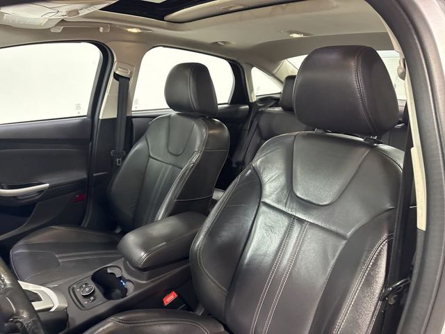 2014 Ford Focus 4dr Sedan SE - 23030235 - 24