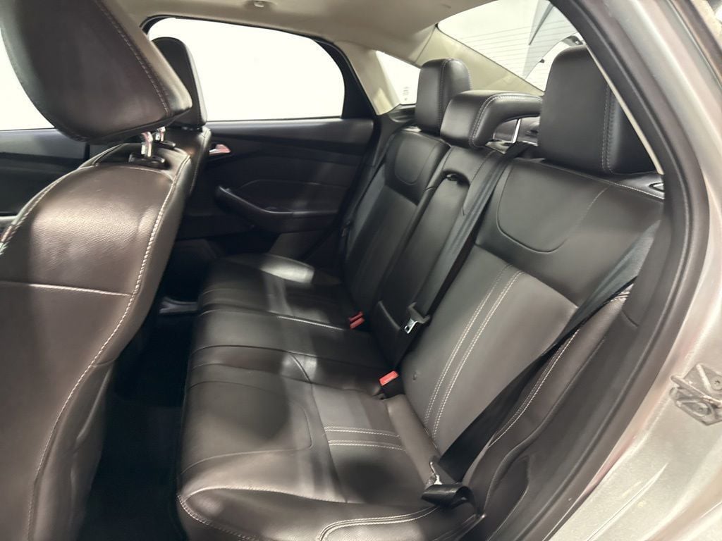 2014 Ford Focus 4dr Sedan SE - 23030235 - 29