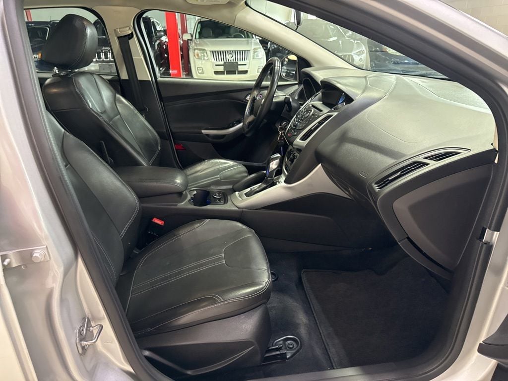 2014 Ford Focus 4dr Sedan SE - 23030235 - 37