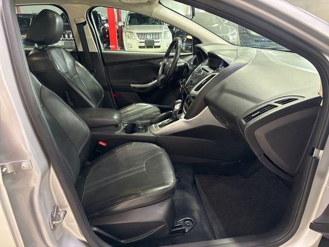 2014 Ford Focus 4dr Sedan SE - 23030235 - 37