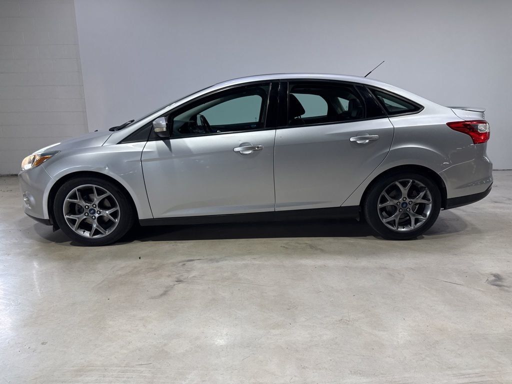 2014 Ford Focus 4dr Sedan SE - 23030235 - 3