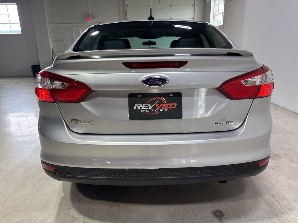 2014 Ford Focus 4dr Sedan SE - 23030235 - 5
