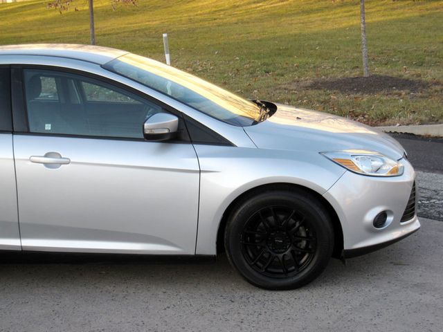 2014 Ford Focus 4dr Sedan SE - 22673035 - 9