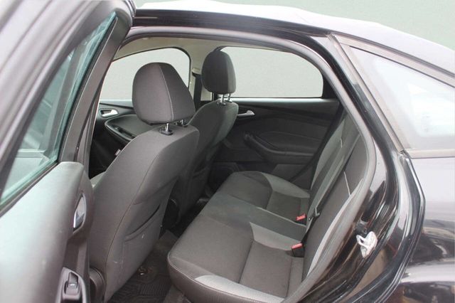2014 Ford Focus 4dr Sedan SE - 23008688 - 5