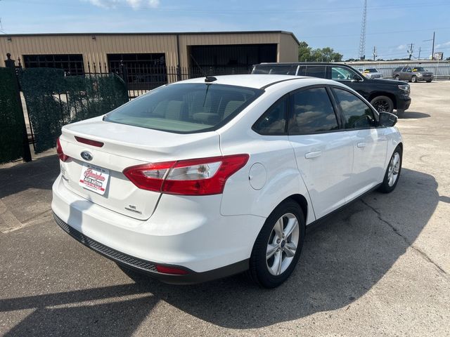 2014 Ford Focus 4dr Sedan SE - 23059463 - 3