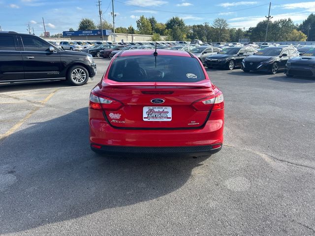 2014 Ford Focus 4dr Sedan SE - 23090825 - 4