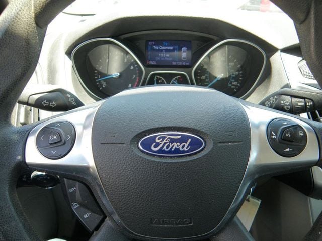2014 Ford Focus 5dr Hatchback SE - 23033058 - 9