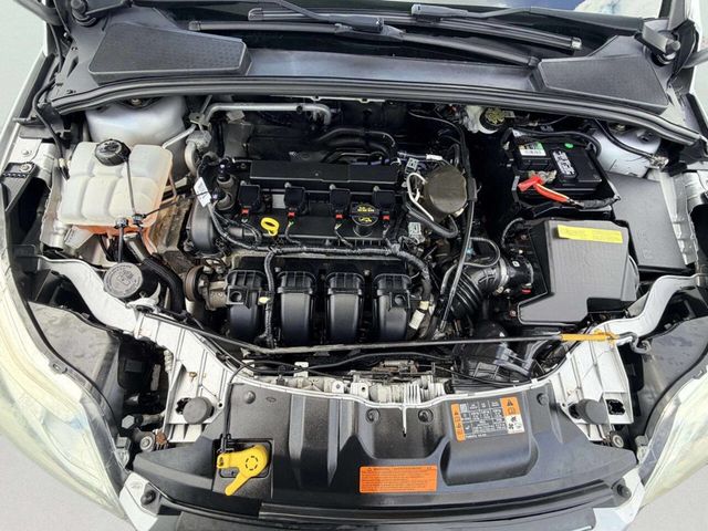 2014 Ford Focus 5dr Hatchback SE - 23044852 - 10