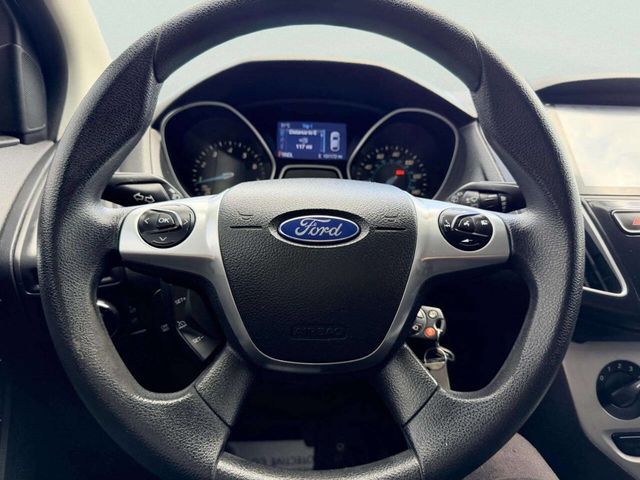 2014 Ford Focus 5dr Hatchback SE - 23044852 - 26