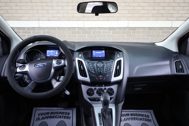 2014 Ford Focus 5dr Hatchback SE - 22969128 - 25