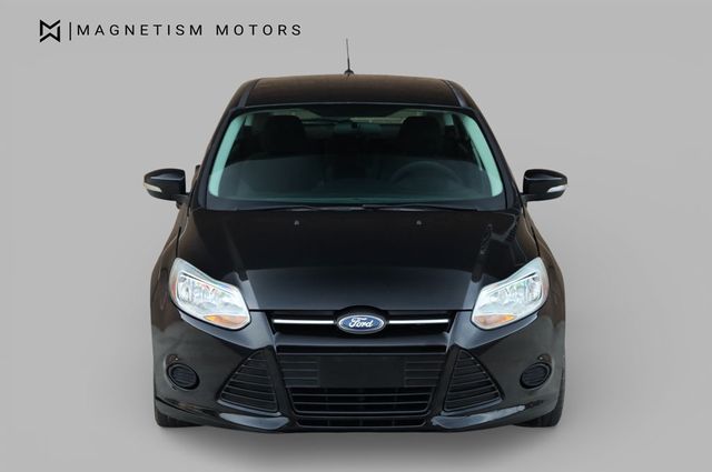 2014 Ford Focus 5dr Hatchback SE - 22969128 - 4