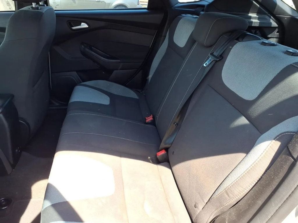 2014 Ford Focus 5dr Hatchback ST - 23037298 - 13